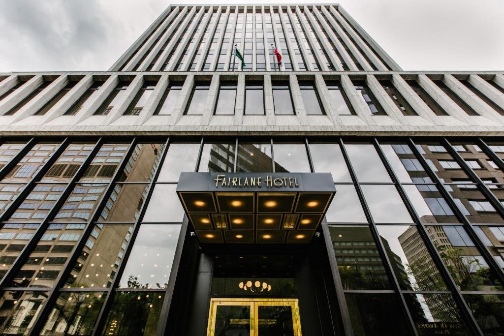 Rooftop terrace and seasonal pop-up bar at Fairlane Hotel Nashville