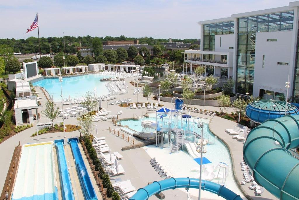 SoundWaves indoor and outdoor waterpark at Gaylord Opryland Resort Nashville