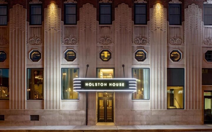 Twelfth-floor rooftop pool and bungalow bar at Holston House Nashville