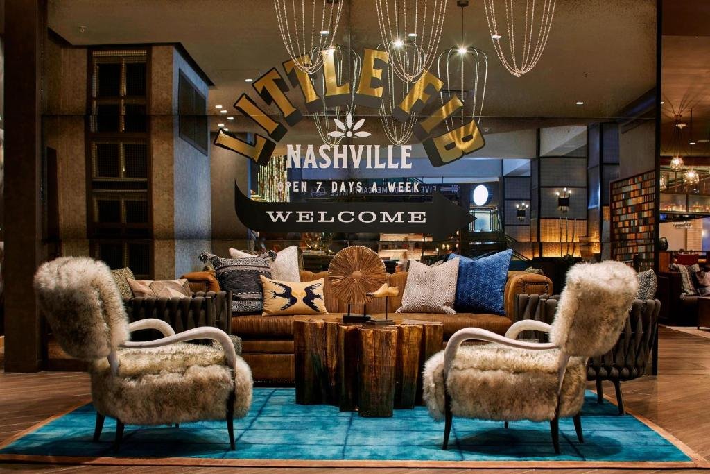 Lobby bar and atrium lounge at Renaissance Nashville Hotel