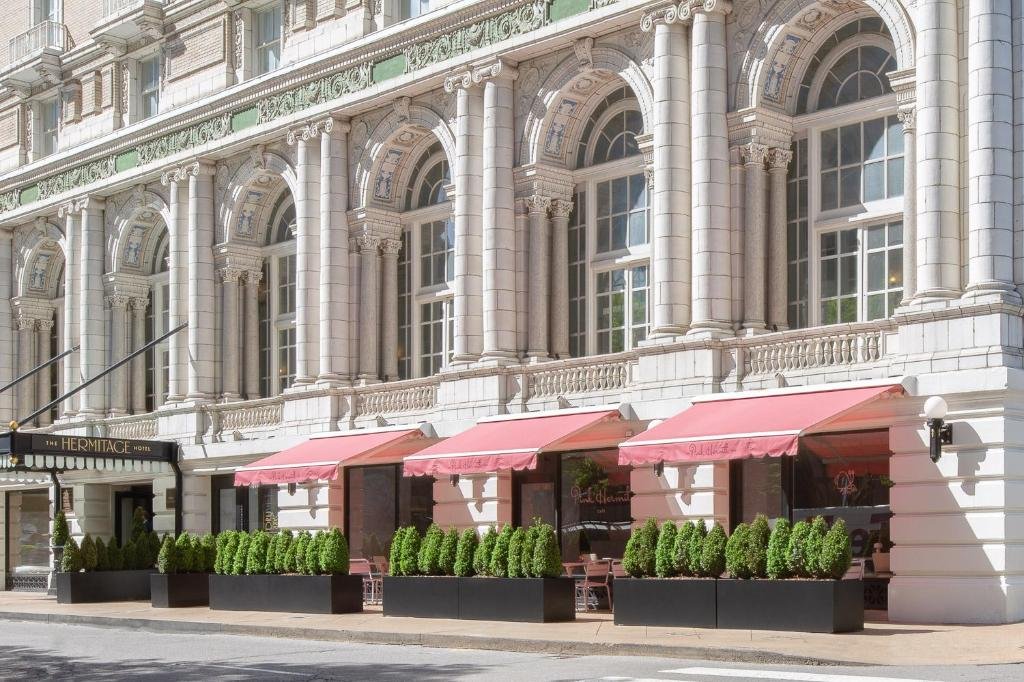 Drusie and Darr by Jean-Georges dining room at The Hermitage Hotel